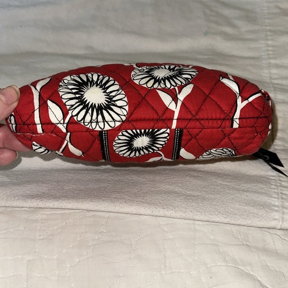 Vera Bradley Three To Get Ready Cosmetic Bag in Deco Daisy Print Red - Picture 5 of 8